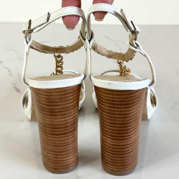Victoria’s Secret Chain T-Strap 9 White Leather Chunky Heels RARE! - Picture 7 of 11